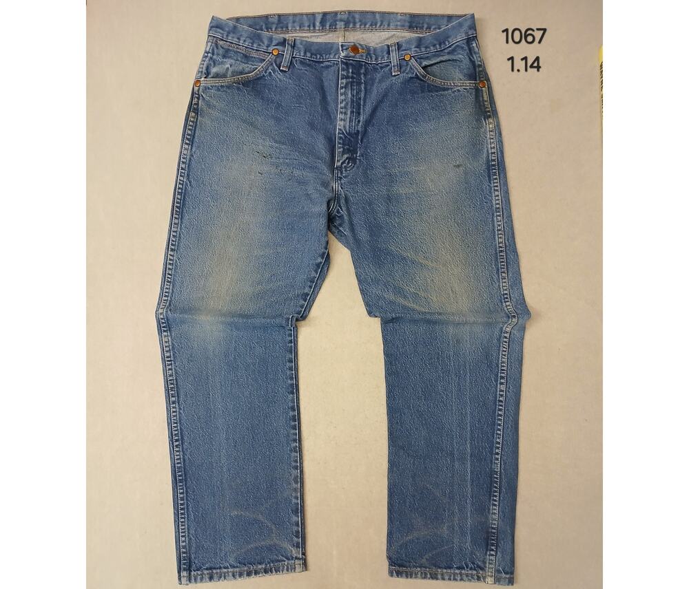 Wrangler (38x30) Classic Straight Regular Blue Denim Jeans